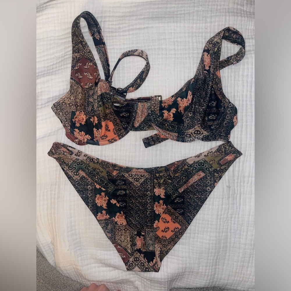 Kulani Kinis Set